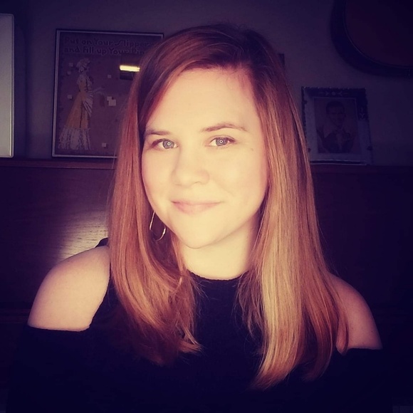 Meet your Posher, Kady - Picture 2 of 3